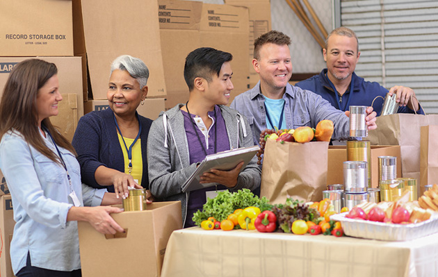 People organizing food donations